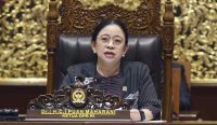 Ketua DPR RI Puan Maharani menyentil keras kelambanan pemerintah dalam menangani krisis ISPA Karhutla yang mengancam keselamatan puluhan ribu balita. Foto: Munchen/Karisma.