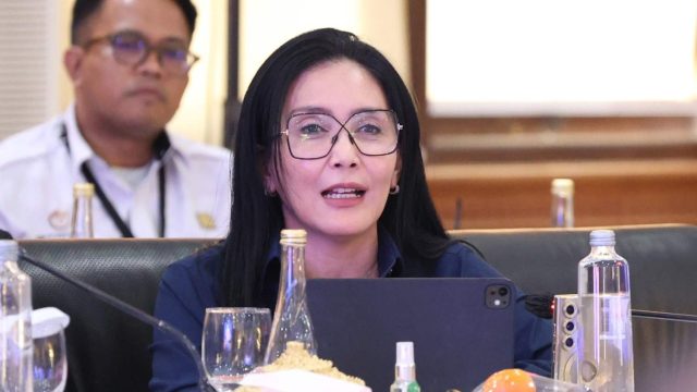 Potret Anggota Komisi XIII DPR RI, Rieke Diah Pitaloka, sedang berbicara tegas menyoroti krisis Overcrowding Lapas Bali di hadapan forum saat Kunjungan Kerja Reses di Denpasar. Kredit Foto: Dokumentasi DPR RI.