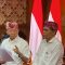 Gubernur Bali Wayan Koster didampingi Kelompok Ahli Umar Ibnu Alkhatab saat membacakan Instruksi Gubernur Bali Nomor 6 Tahun 2026 bertempat di Jayasabha, Jumat (14/8/2026). Foto: dok/diksimerdeka.com